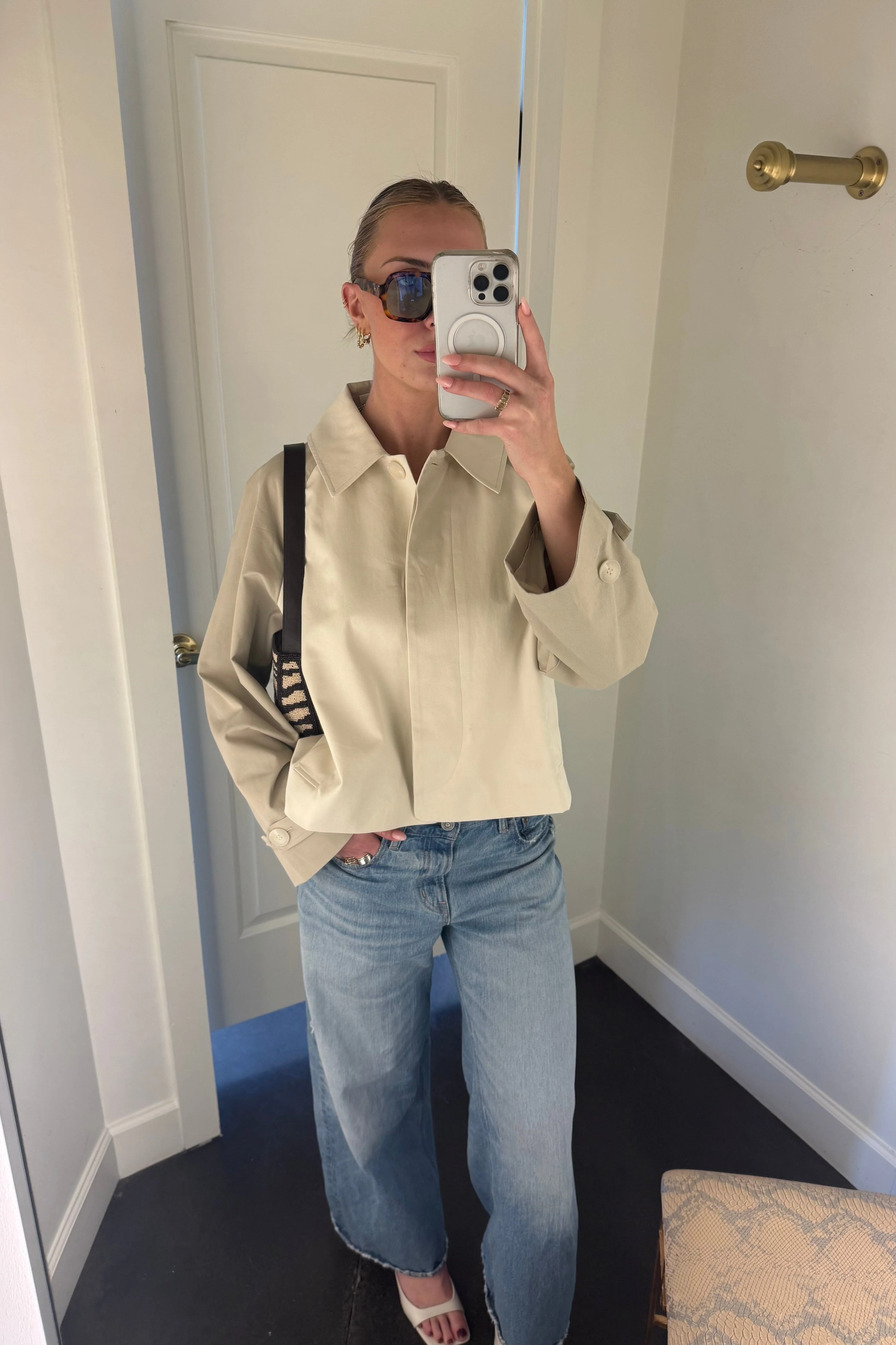 ELODIE | Cropped Trench Coat - Neutral - Image 4
