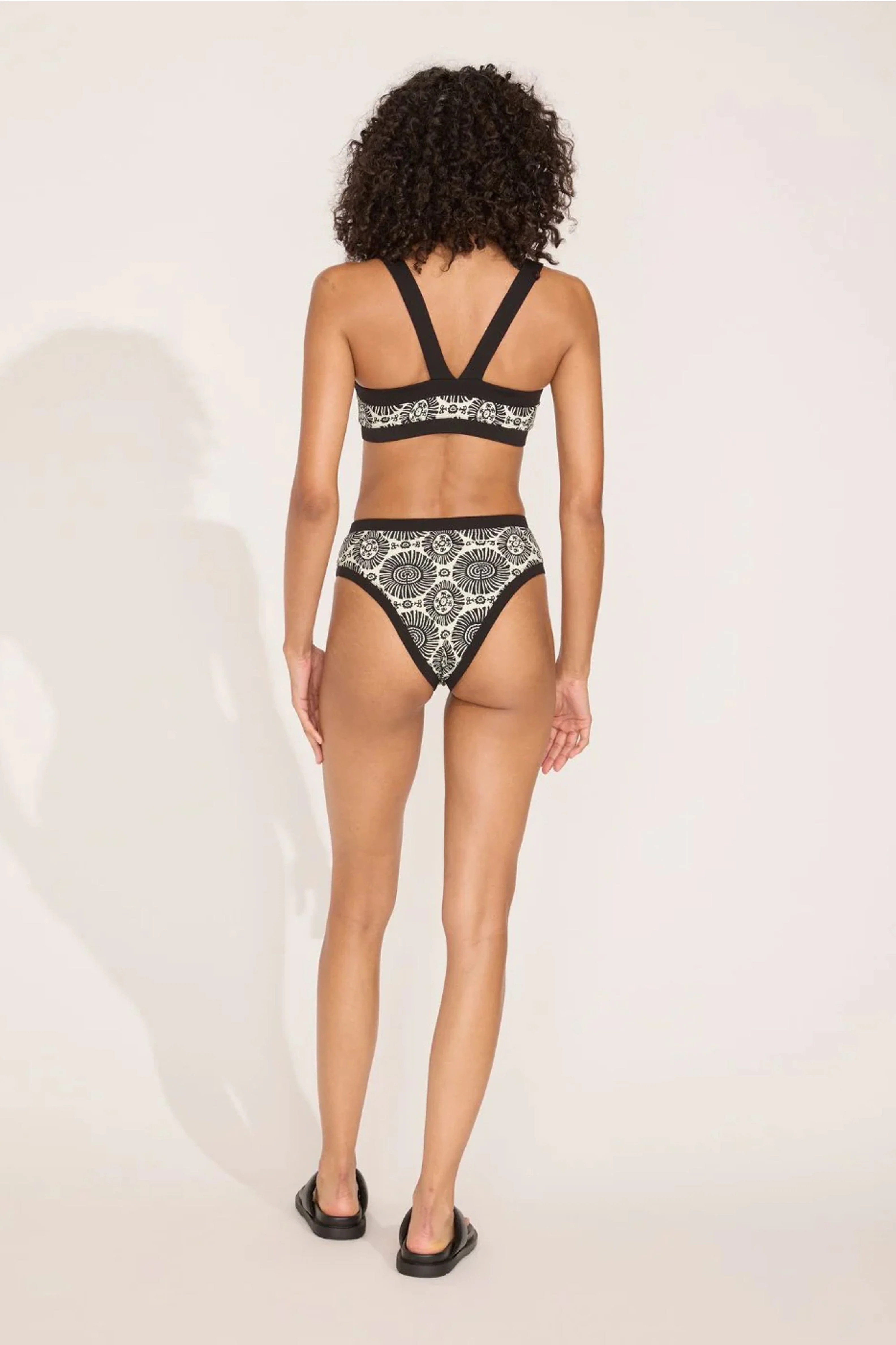 SOLID & STRIPED | The Scottie Bottom - Medallion Print - Image 3
